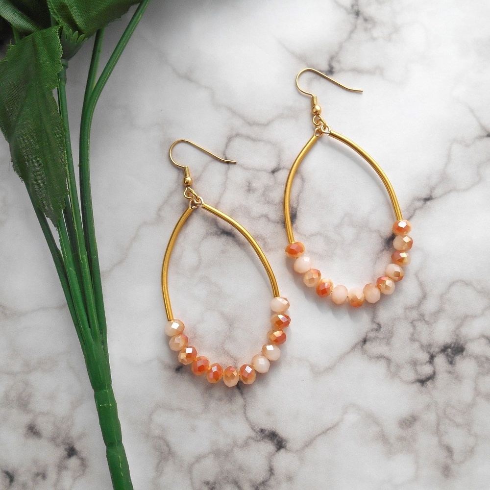 🆕️ Lexi Hoop Beaded Earrings - Picture 5 of 8